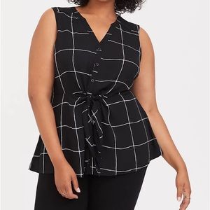 Black & White Tie Front Blouse 🖤🤍